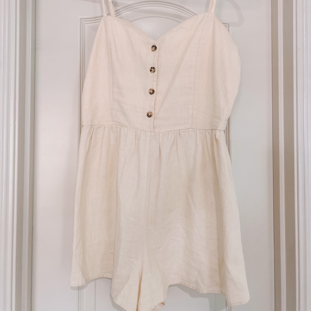 Forever 21 - creme bottom front romper